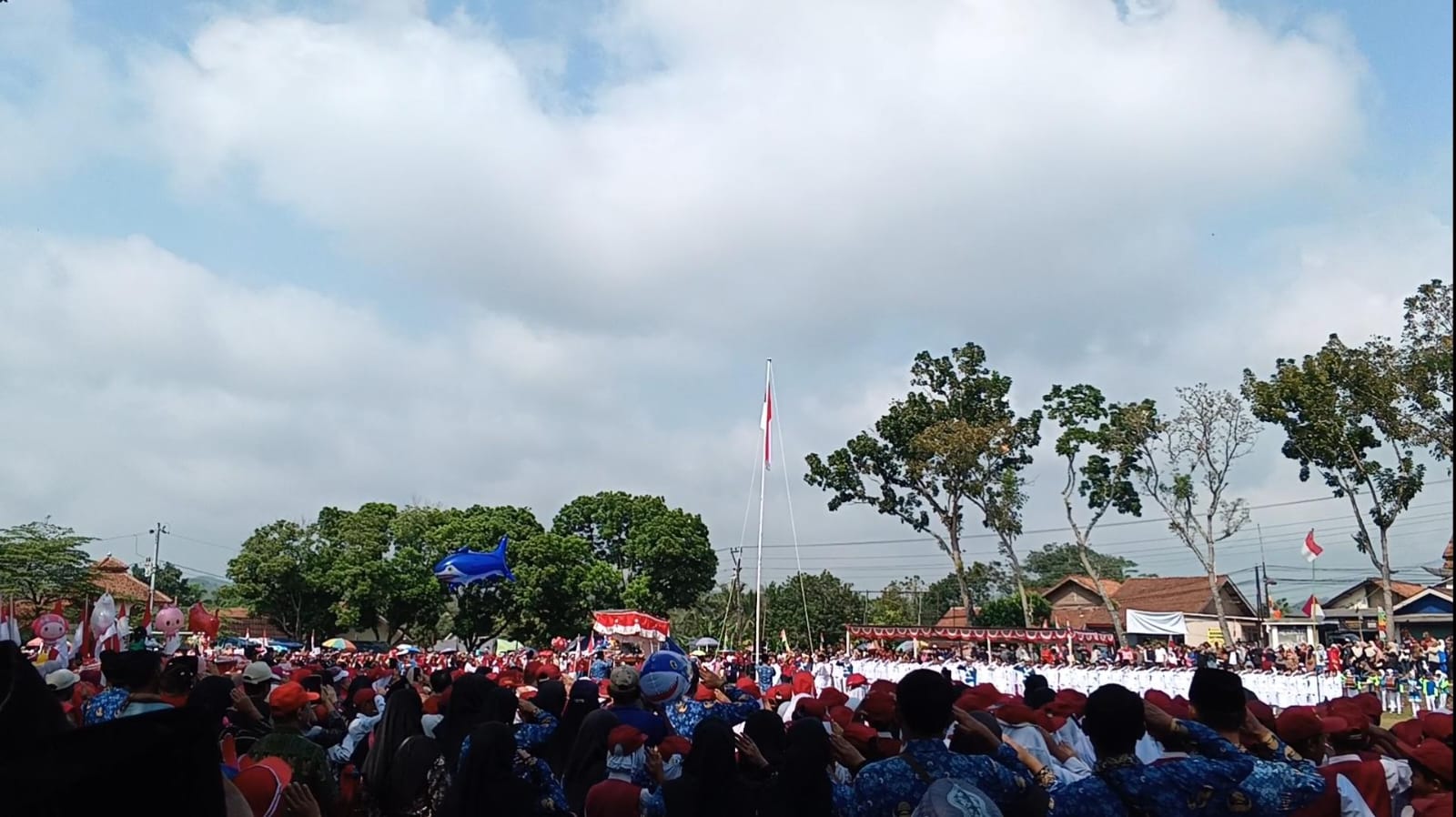 Semarak Upacara HUT RI ke-80 di Desa Ciporos: Wujud Semangat Kebangsaan dan Persatuan