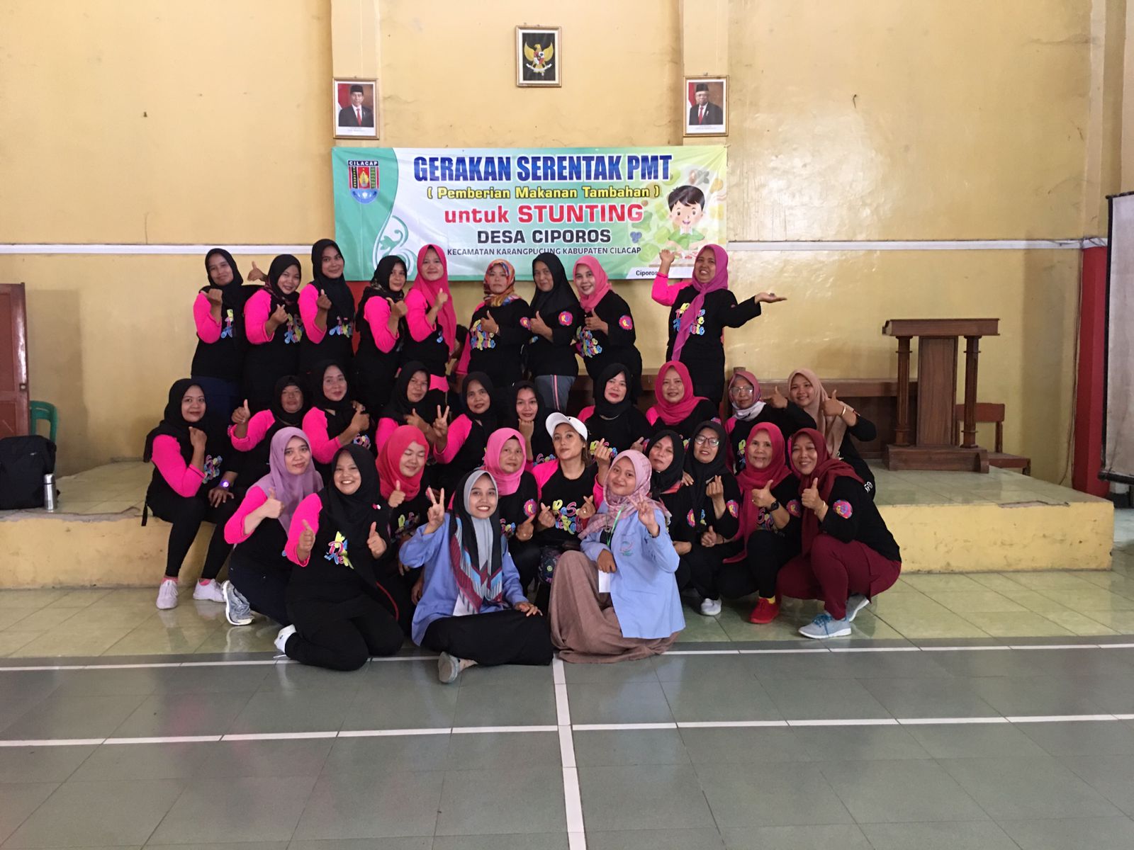 Jiwa Sehat dan Tubuh Bugar dengan Senam Zumba Aerobik bersama Ibu-Ibu Desa Ciporos