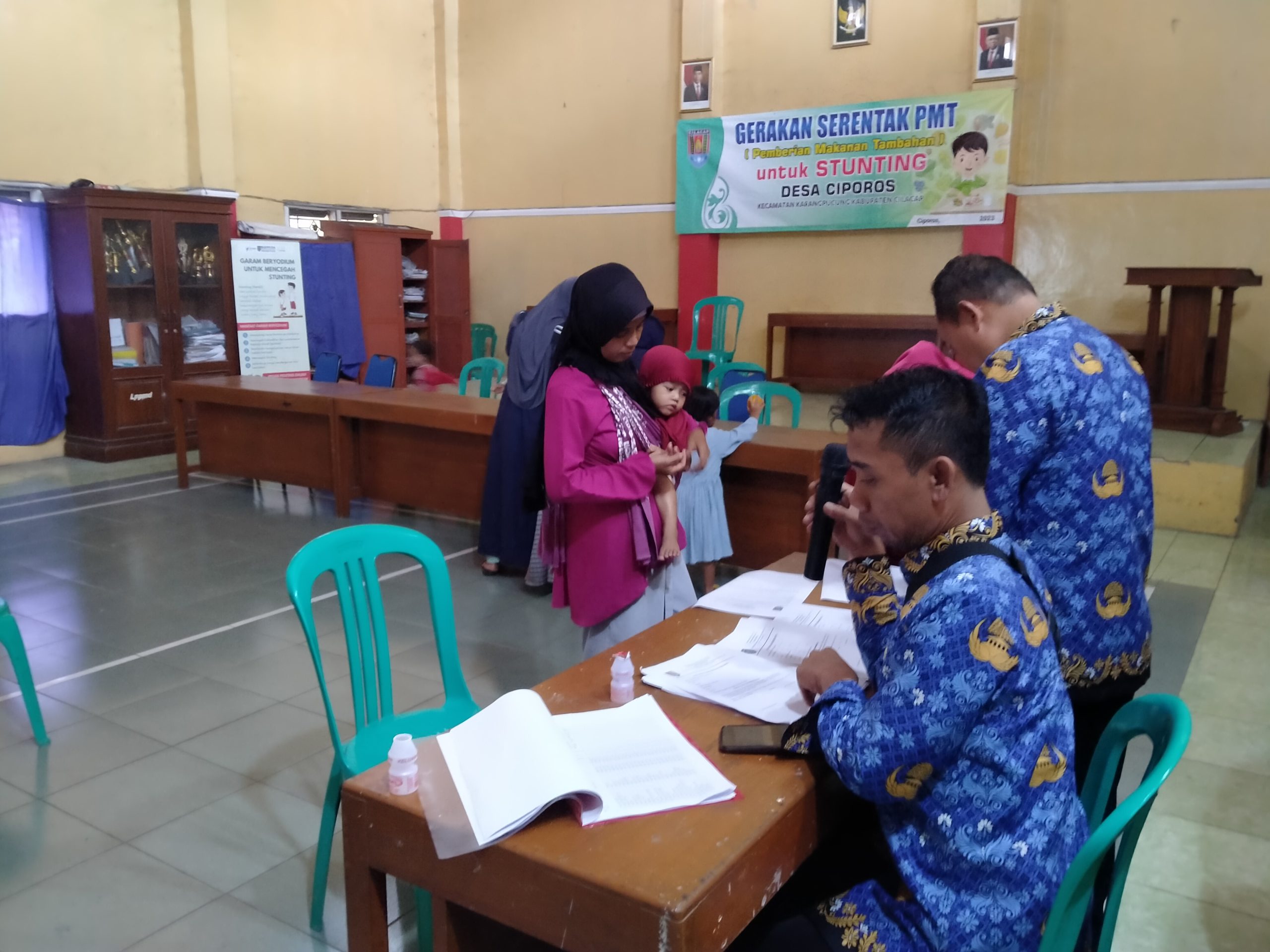 Gerakan Serentak PMT untuk Stunting Desa Ciporos